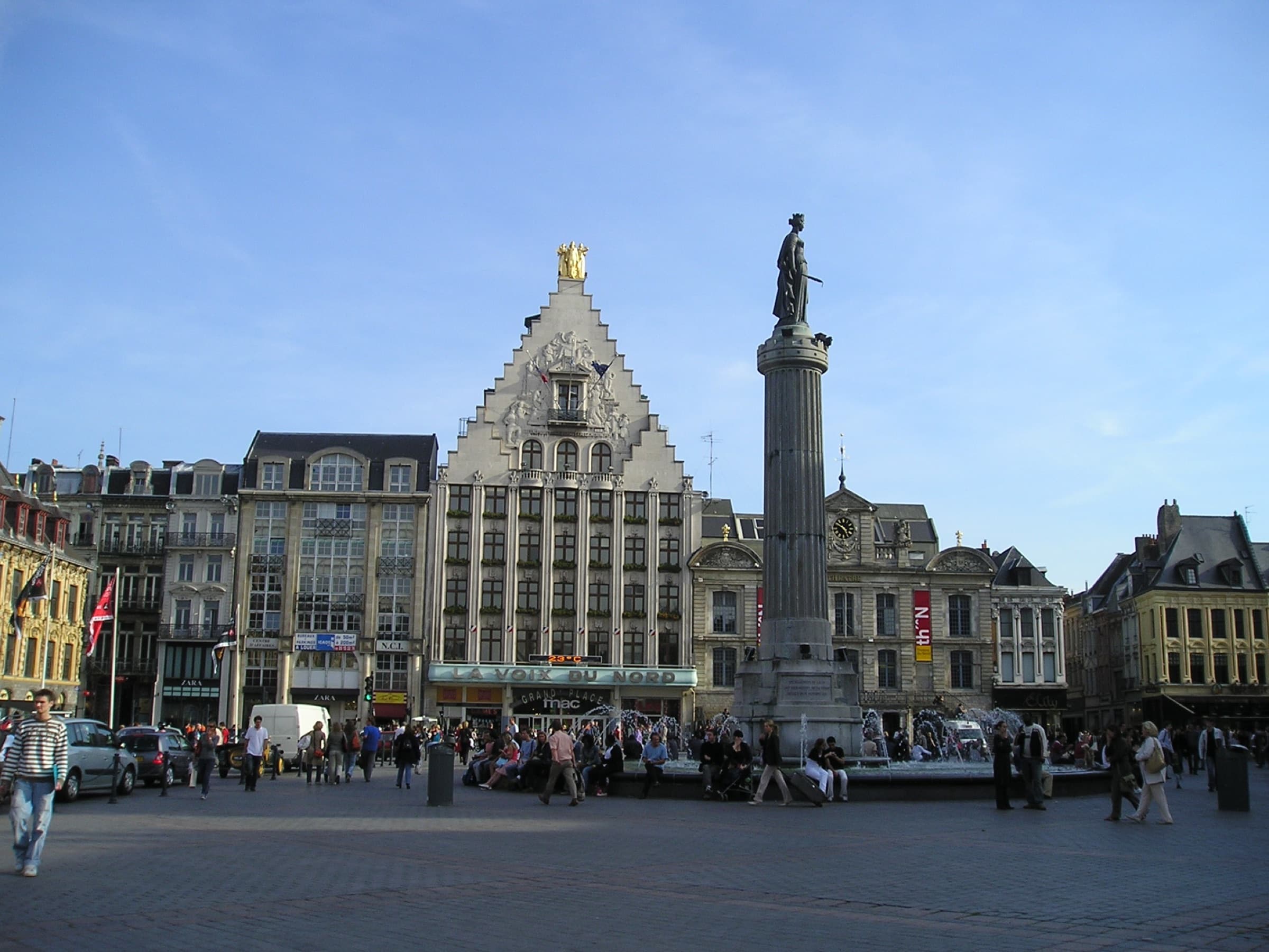 La Grand’Place de Lille et ses façades flamandes